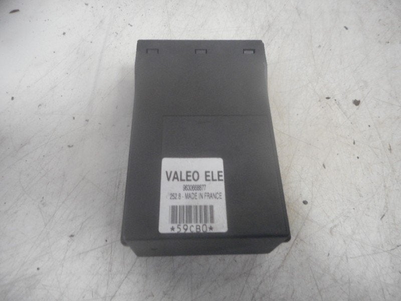 UNITE ELECTRONIQUE Peugeot 406 Coupé (8C) (9630668877), Valeo, Utilisé, 100, rue de Courcelles
75017  Paris, FR, Info@valeo.fr
