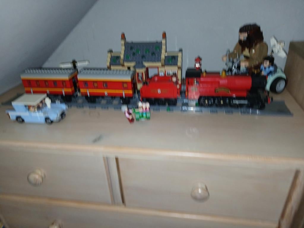 Trein en auto en huis van Harry potter, Ophalen