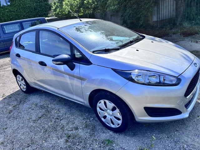 Ford Fiesta 1.2 44kw (bj 2016), Auto's, Stof, Gebruikt, 4 cilinders, Bedrijf
