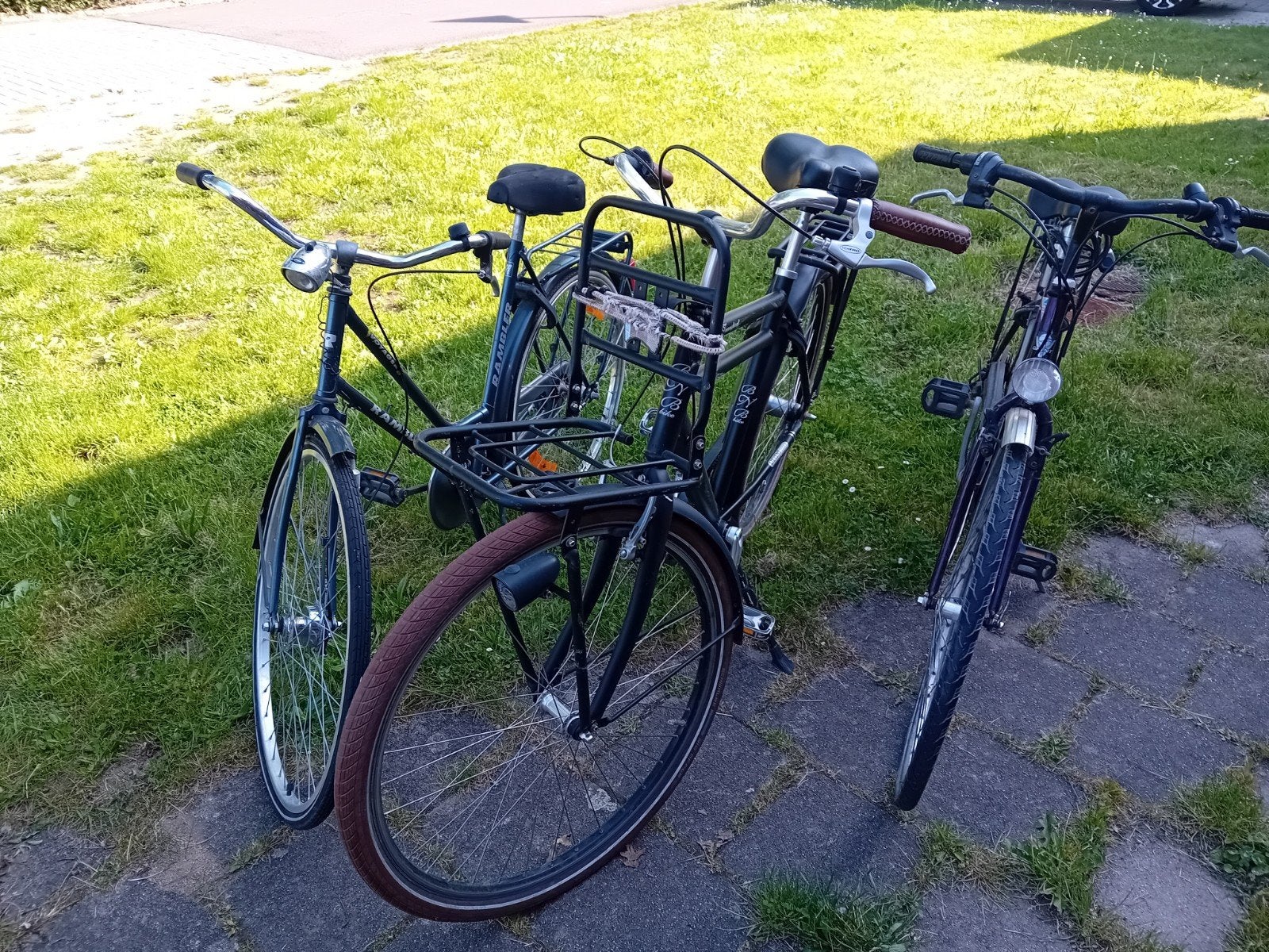 3 fietsen, Enlèvement, Batavus