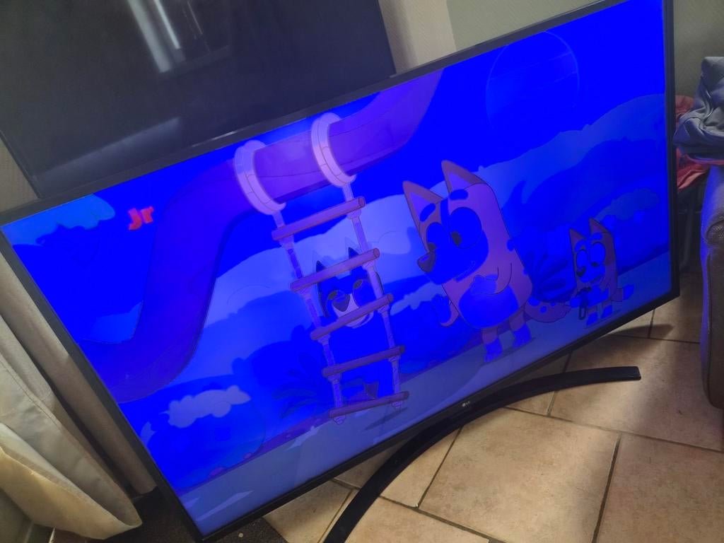 Smart tv lg 55" pour pièces ou a réparée, Ophalen, LG, Smart TV