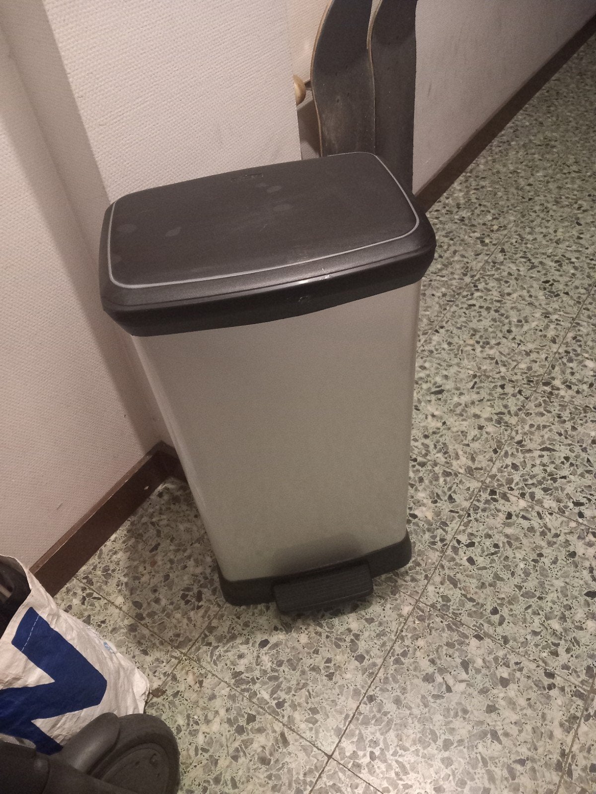 Poubelle allibert, Maison & Meubles, Accessoires pour la Maison | Poubelles, Enlèvement ou Envoi
