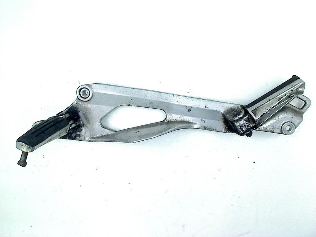 REPOSE PIEDS AVANT GAUCHE Yamaha TDM 900 (5PS-27442-00-00), Motos, Dhr. S. di Majo, Utilisé, Info@cama-motorparts.nl, P.J. Troelstraweg 8 8
3144 CX  MAASSLUIS, NL