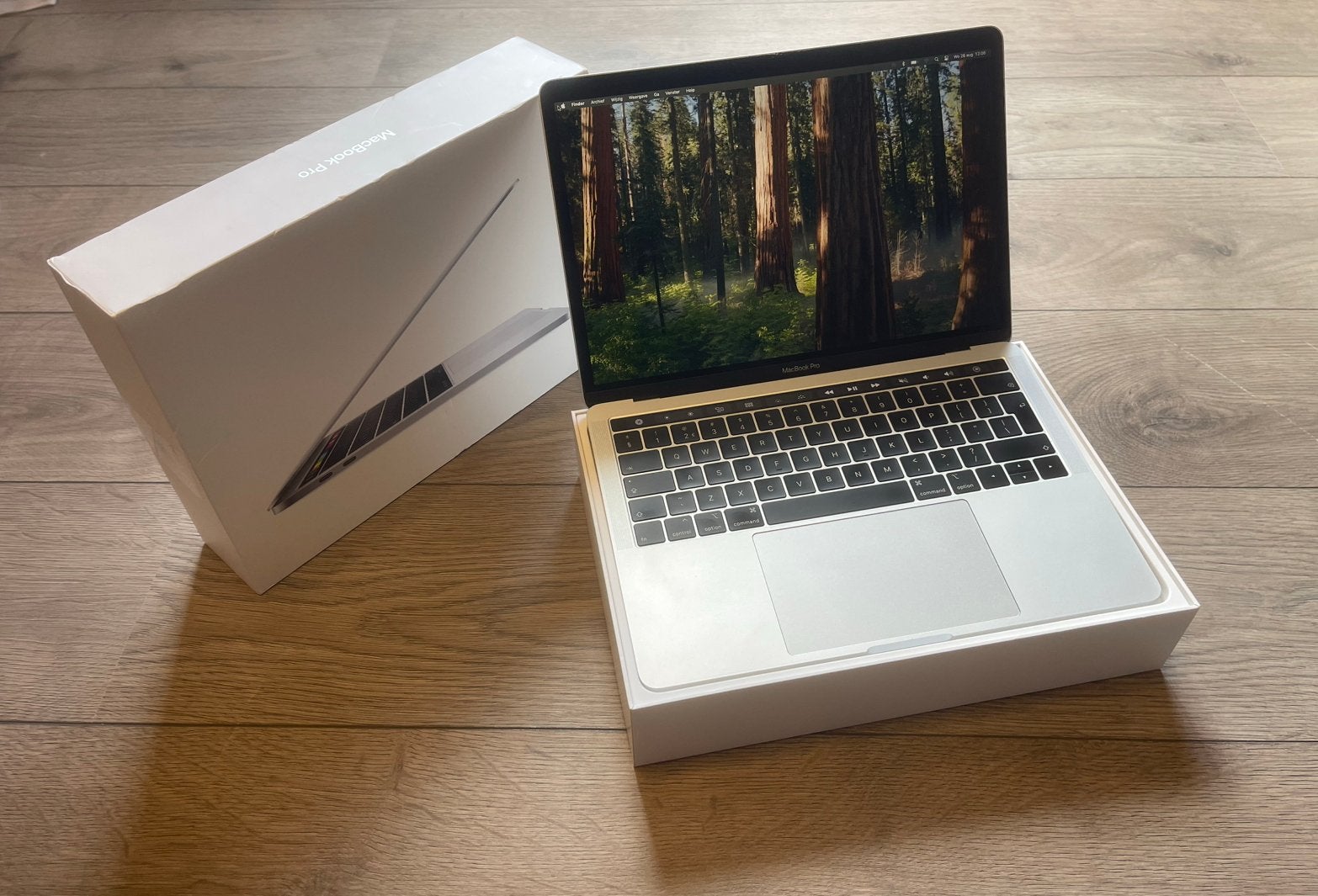 Apple MacBook Pro TouchBar 13” 2018 i5 8 Go 256 Go — Boîte, Informatique & Logiciels, MacBook Pro, 256 GB, Enlèvement ou Envoi