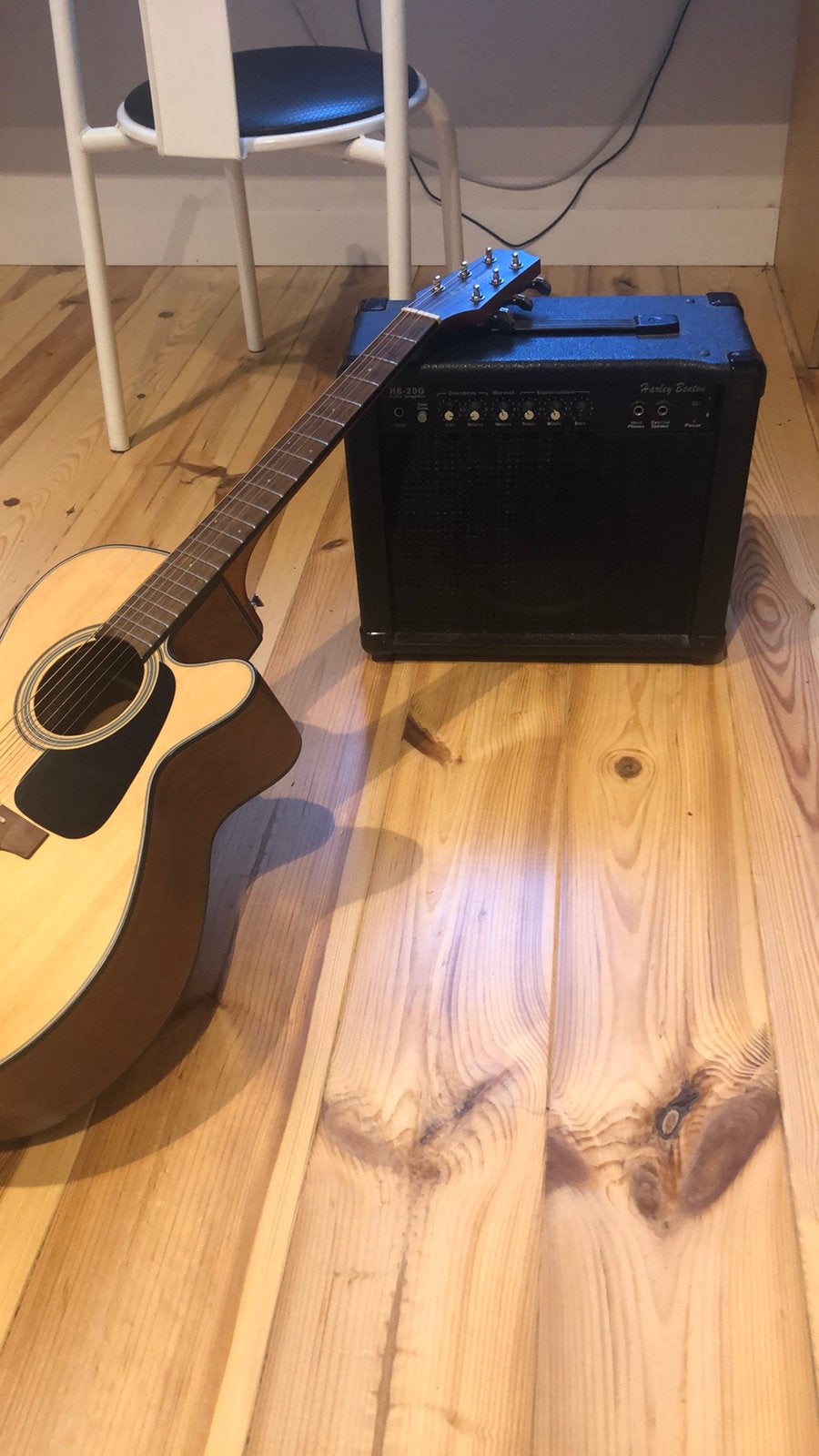 Gitaar met versterker, Ophalen, Zo goed als nieuw