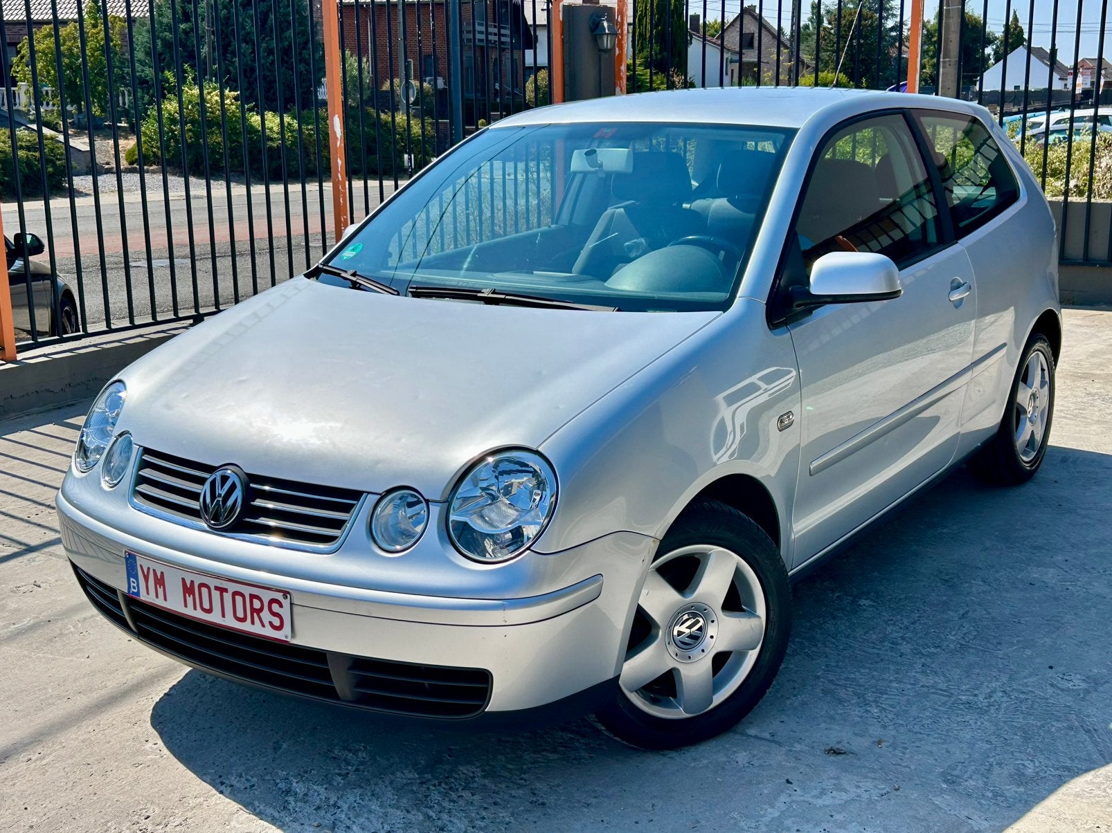 Volkswagen polo 1200cc essence avec 100.000km 3.490€, Autos, Argent ou Gris, Achat, 129 g/km, Entreprise