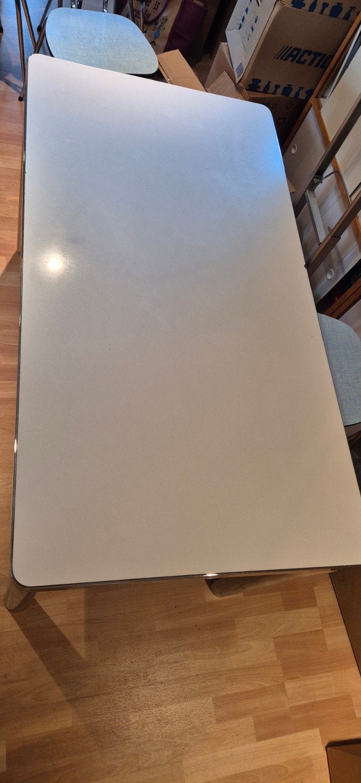 A donner table blanche et chrome, Maison & Meubles, Enlèvement