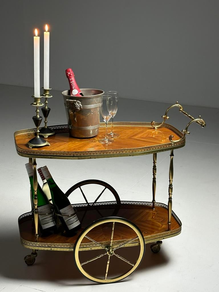 Chariot de service et de bar italien du milieu du XXe, Enlèvement