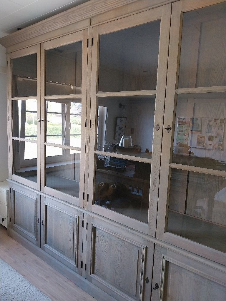 Eiken bibliotheekkast, Ophalen