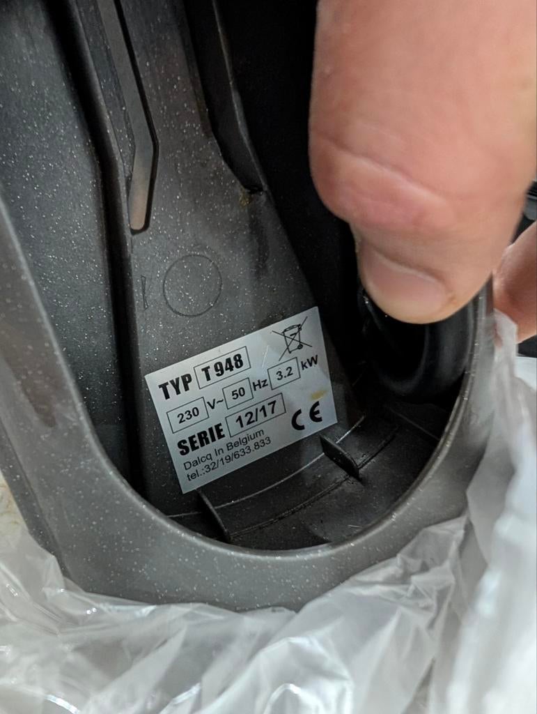 FRIFRI T948 Friteuse Te koop, Elektronische apparatuur, 2 tot 3 liter, Ophalen, Gebruikt, Uitneembare binnenpan