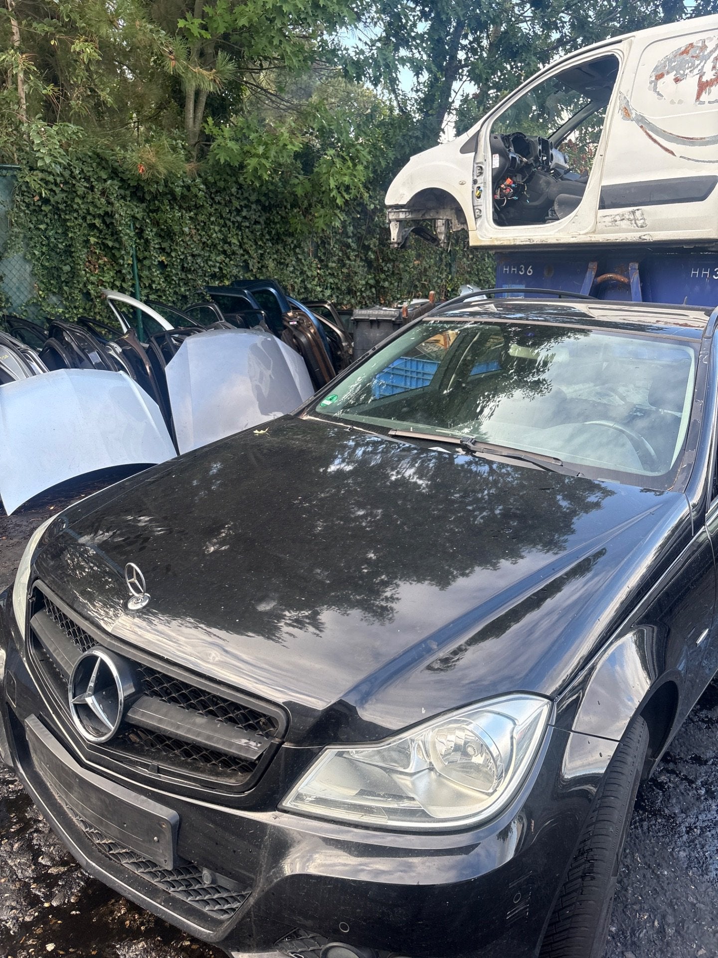 Capot moteur Mercedes Classe C S204 W204, Autos : Pièces & Accessoires, Mercedes-Benz AG, Mercedes-Benz, Utilisé, Mercedesstrasse 120
70372  Stuttgart, DE