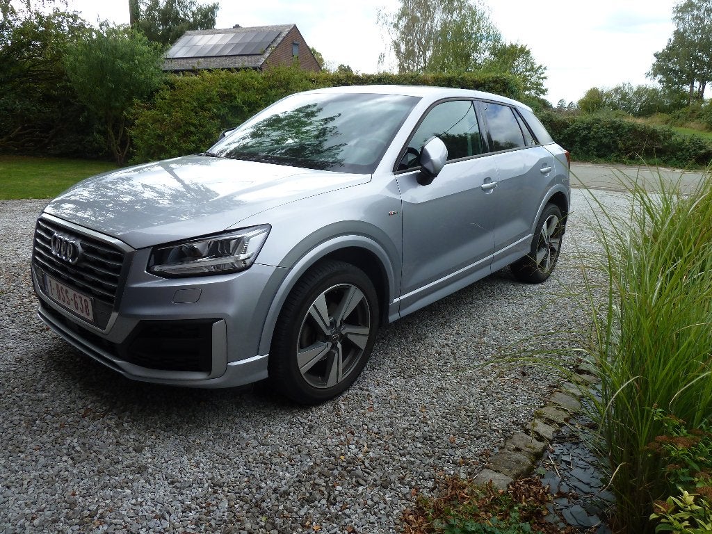 Audi Q2 S Line 30 TFSI 116cv boîte manuelle.Prix à débattre., Cuir, Argent ou Gris, Achat, Boîte manuelle