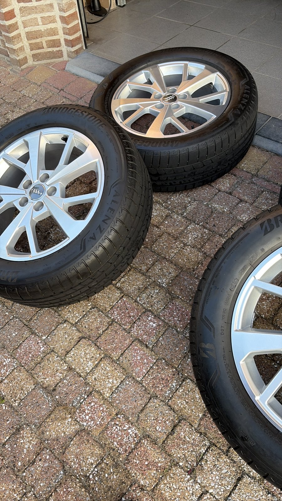18 inch Audi velgen met nieuw Bridgestone banden, Autos : Pièces & Accessoires, Pneus & Jantes, Neuf, Pneus et Jantes, Pneus été