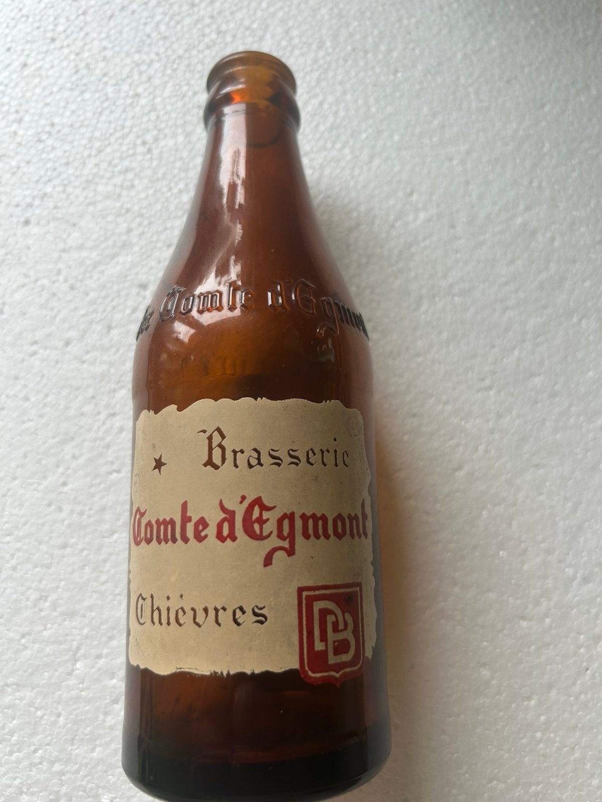 Petite bouteille 23cl 1957 brasserie Comte d’Egmont chievres, Enlèvement ou Envoi, Utilisé, Autres marques