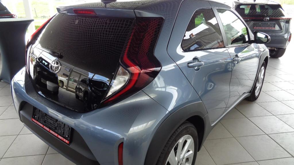 Toyota Aygo X ACTIVE DK (bj 2024), 4 zetels, Stof, Gebruikt, 110 g/km
