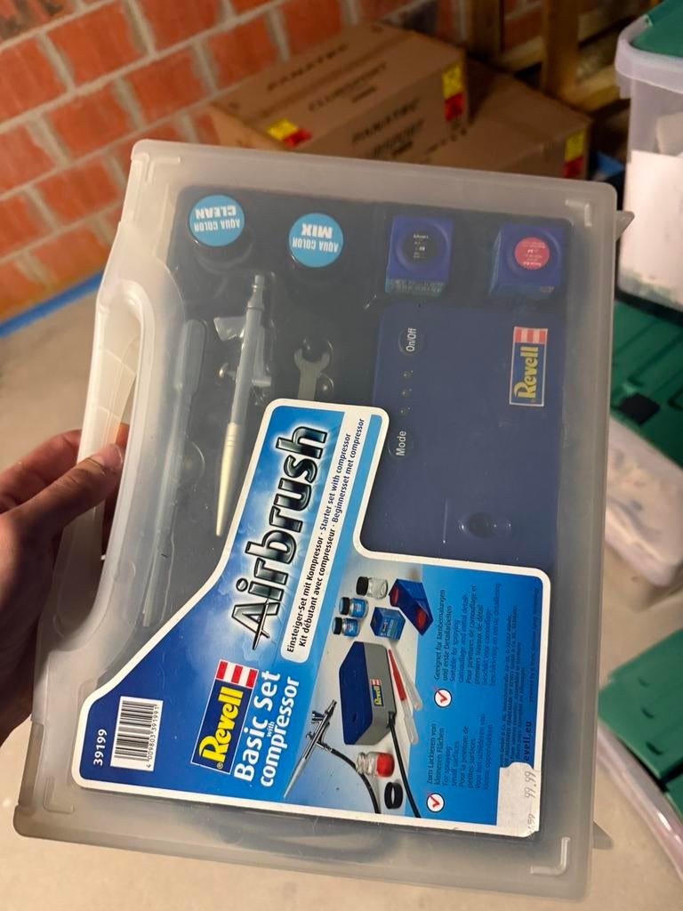 Basic airbrush set, Hobby en Vrije tijd, Schilderen, Ophalen, Zo goed als nieuw, Airbrush en Accessoires