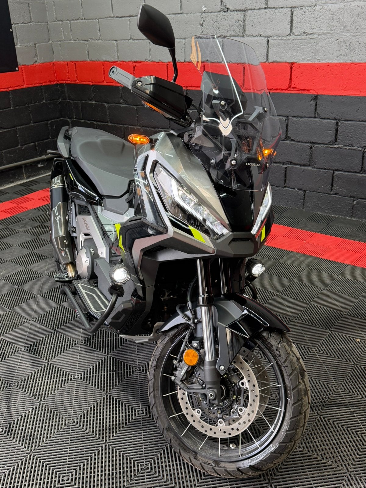 **Honda XADV 750 //2024// Akrapovic**, Motos, Permis Moto A, Entreprise, Plus de 35 kW, Poignées chauffantes