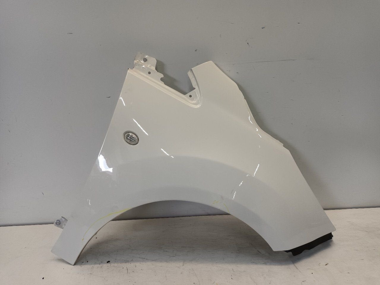 Spatbord rechts voor Ford Ka, Onderdelen@venauto.nl, Van der Ven Autorecycling B.V., Ettenseweg 76, 4706 PB Roosendaal, The Netherlands