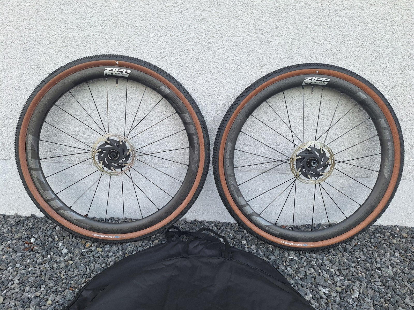 Roues gravel Zipp 303 Firecrest 40mm, Vélos & Vélomoteurs, Enlèvement ou Envoi, Roue, Carbone