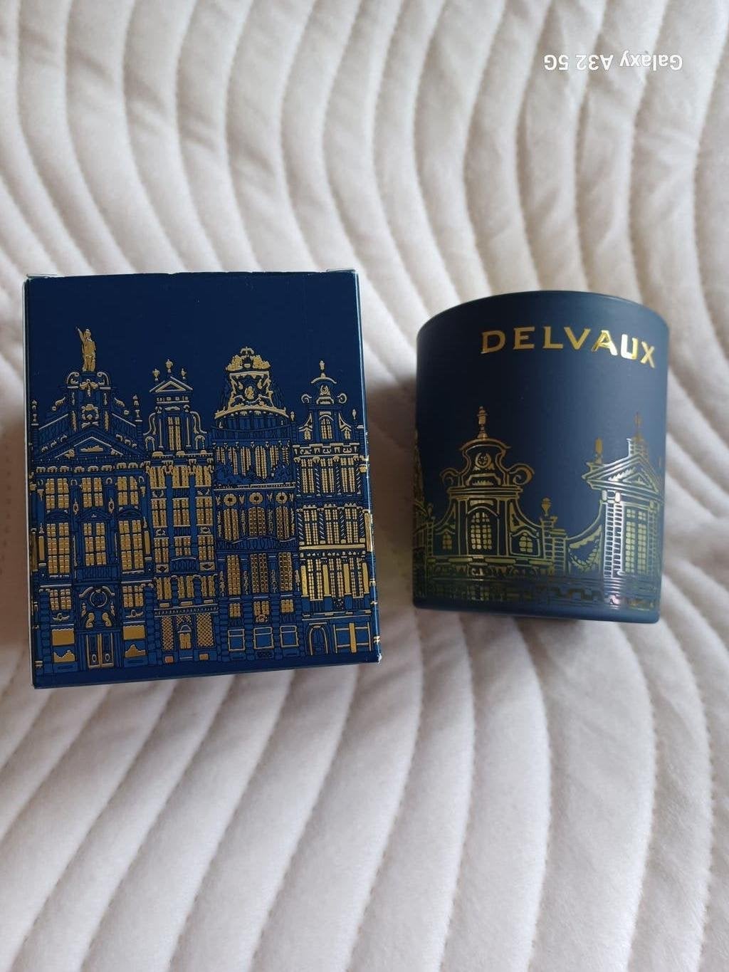 DELVAUX Rare bougie NOEL 2023 neuve siglée, Bijoux, Sacs & Beauté, Envoi