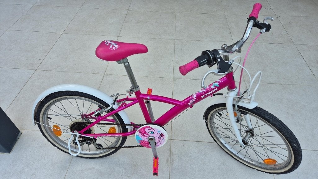 Mooie Meisjesfiets "B Twin" 20 inch - staat- werkt perfect, Frein à main, Comme neuf, B twin, 20 pouces