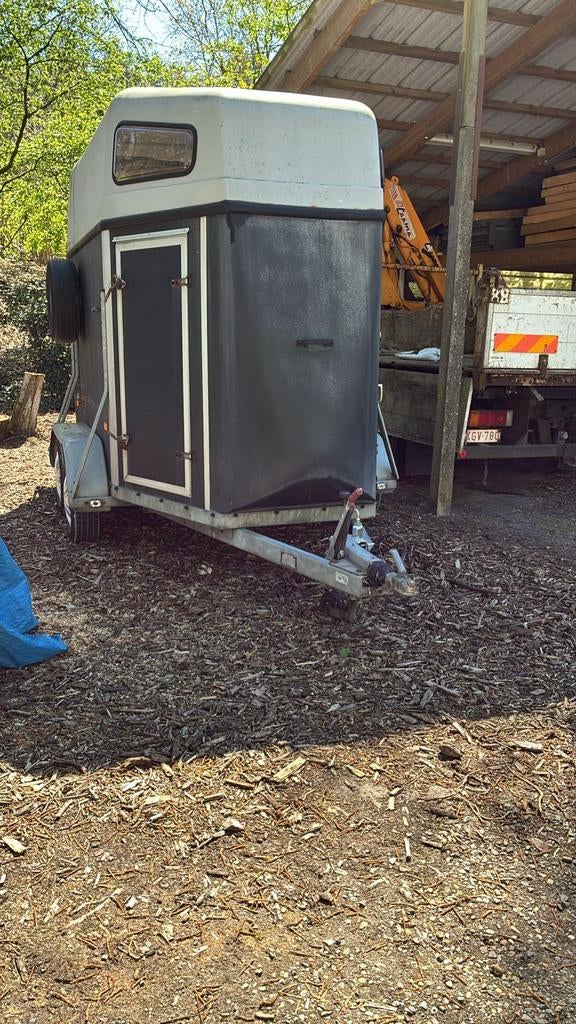 Dubbele paarden trailer super degelijke met zadelkamer, Ophalen