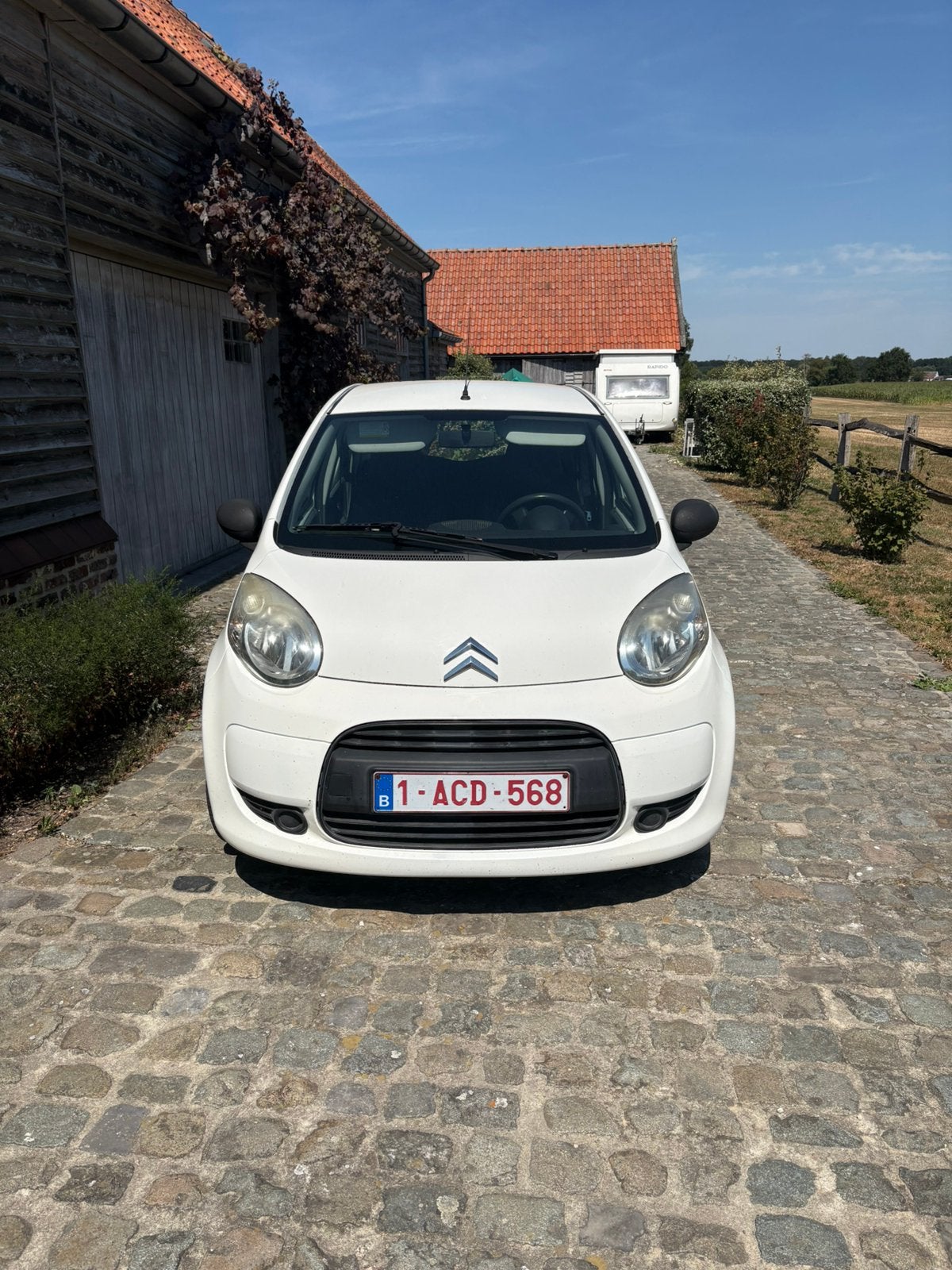 Citroen C1 wit 72000km 4deurs 2010 - eerste eigenaar, Autos, Achat, Boîte manuelle, C1, Noir
