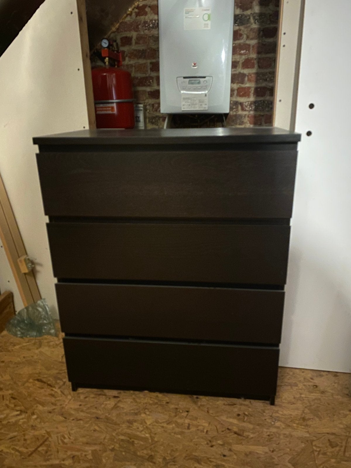 Ikea MALM zwarte ladekast met 4 schuiven, Ophalen, Zo goed als nieuw