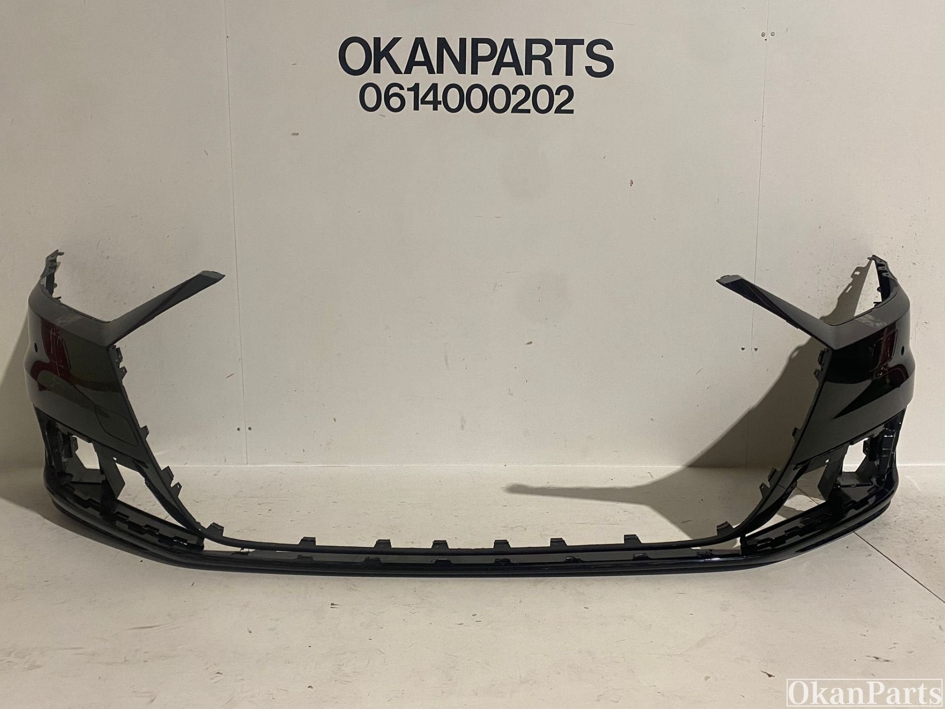 Audi A8 4N Voorbumper 4N0807437A, Gebruikt, Voor, Bumper