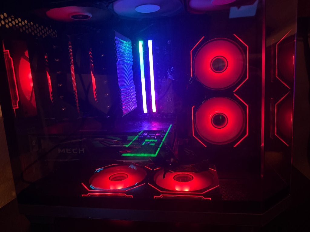 Mooie game pc - Ryzen 5 5600x - RX6750XT - 3.5 TB geheugen, Informatique & Logiciels, Ordinateurs de bureau, Custom Gaming Pc