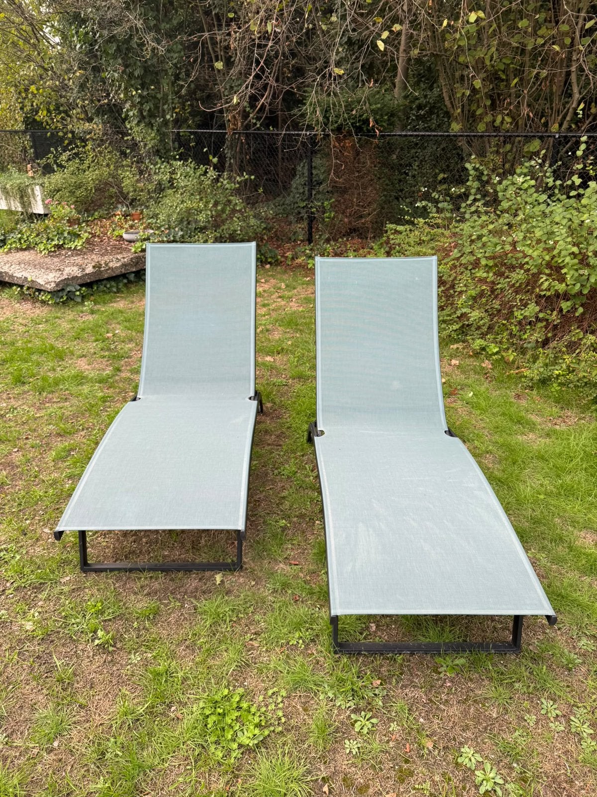 2 groene ligstoelen, Ophalen, Zo goed als nieuw