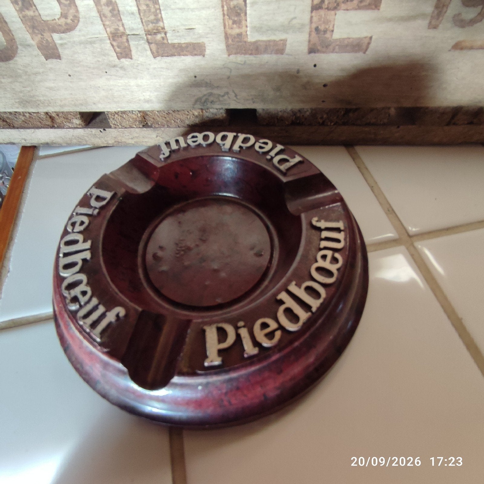 Twee PIEDBOEUF-asbakken., Ophalen of Verzenden, Gebruikt, Reclamebord, Plaat of Schild, Overige merken