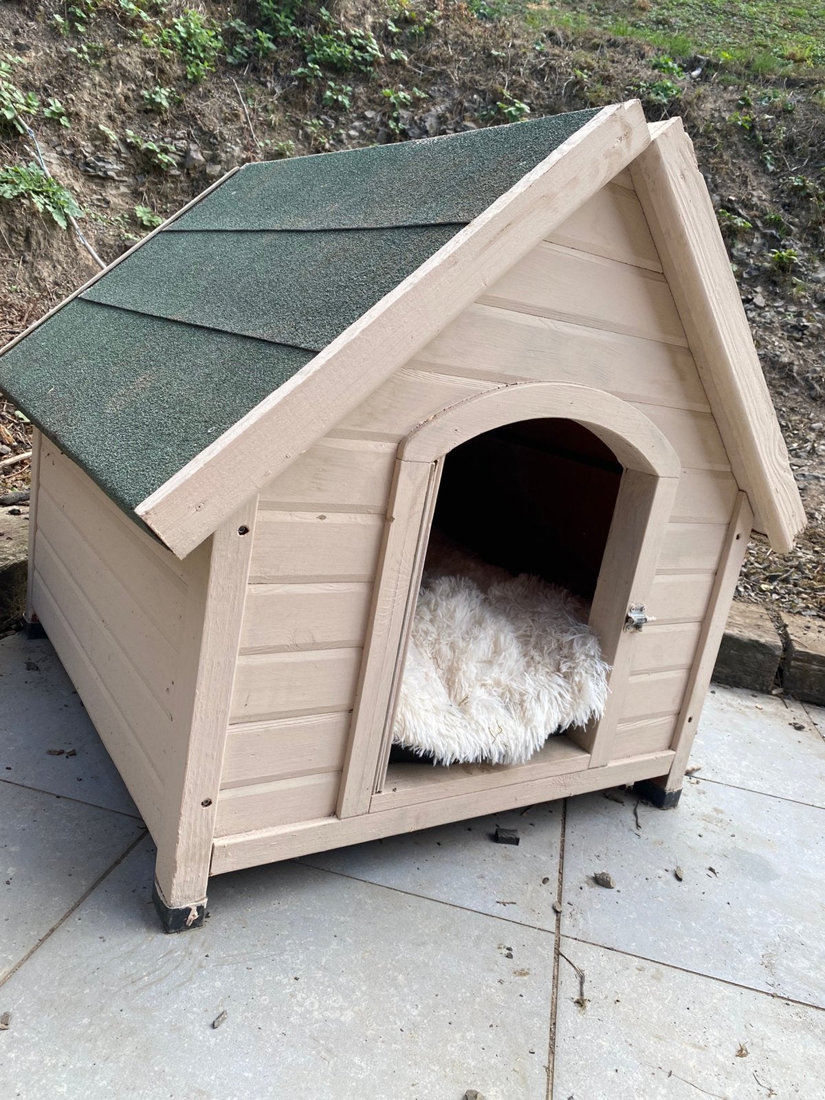 Niche pour chien, Animaux & Accessoires, Enlèvement, Comme neuf