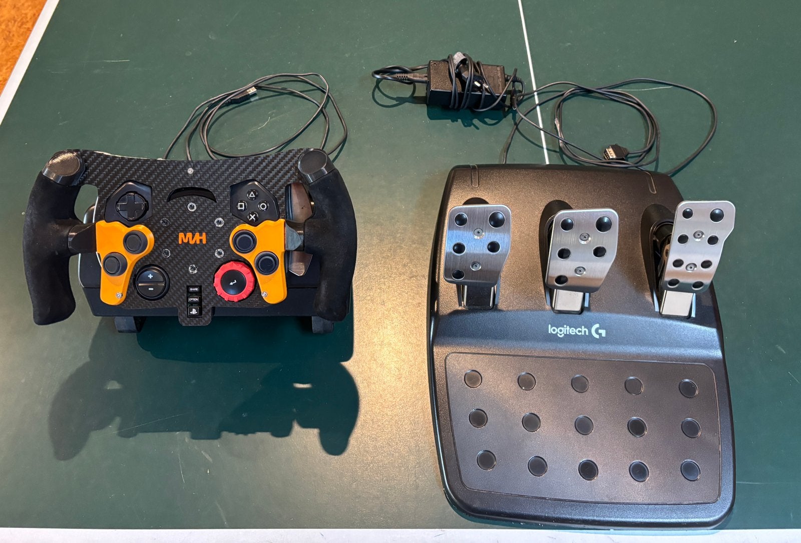 Pack Logitech G29 avec volant MH Studio, Enlèvement ou Envoi, Comme neuf
