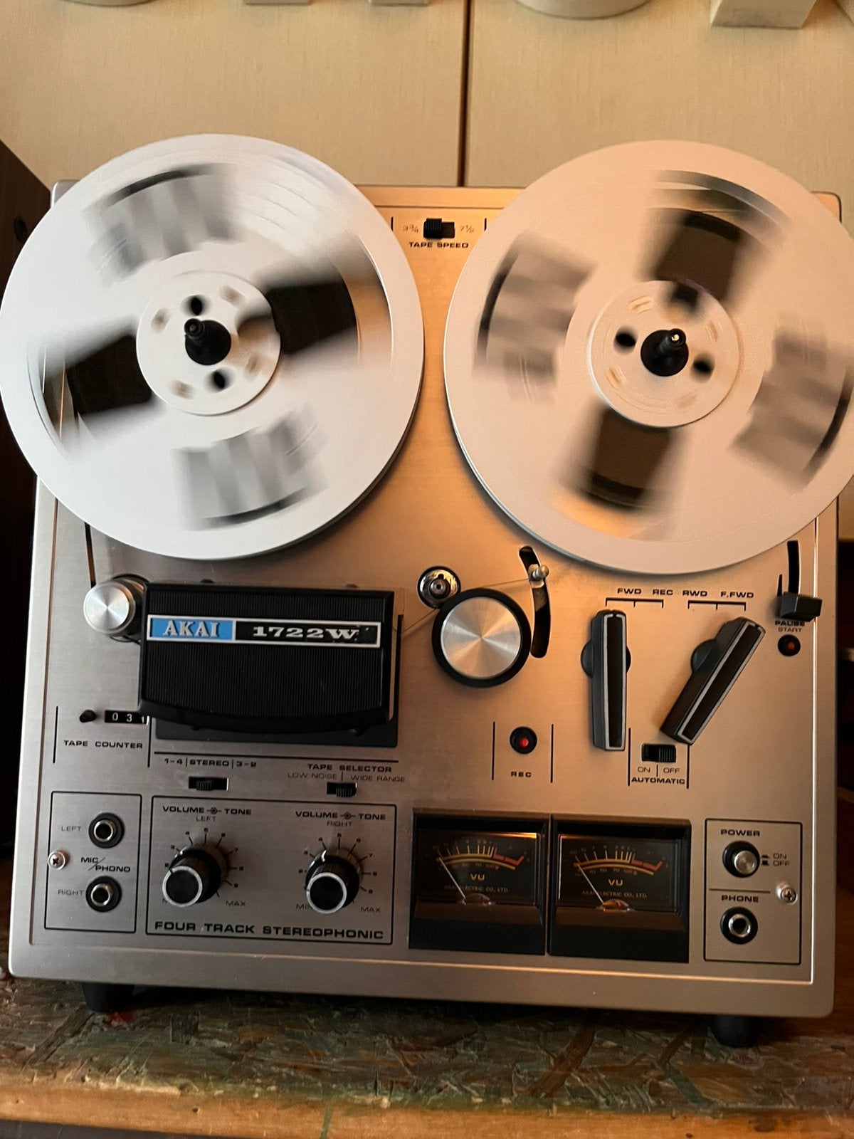 Akai 1722W met speakers ingebouwd!, Ophalen of Verzenden, Bandrecorder, Met banden