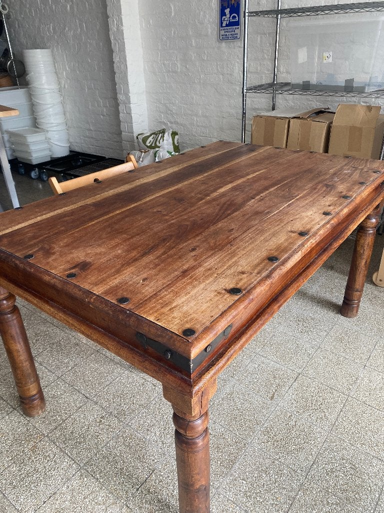 Table rustique en bois plein, Enlèvement