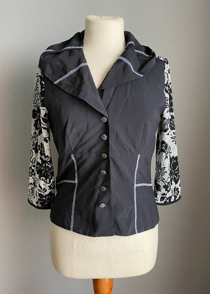 Zwart-witte blouse Joseph Ribkoff maat 36, Kleding | Dames, Verzenden, Zwart, Joseph Ribkoff, Zo goed als nieuw