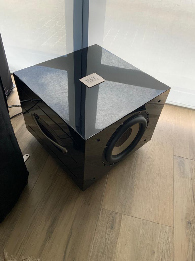 REL 550S, Audio, Tv en Foto, Luidsprekerboxen, Ophalen of Verzenden, Zo goed als nieuw, Subwoofer