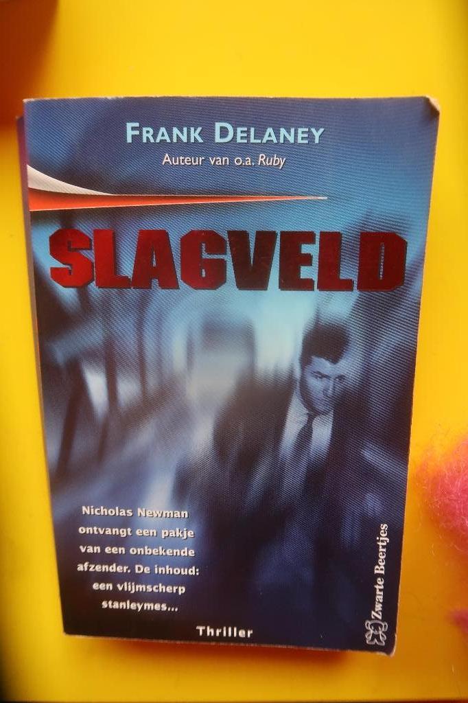 thriller boek slagveld, Ophalen of Verzenden