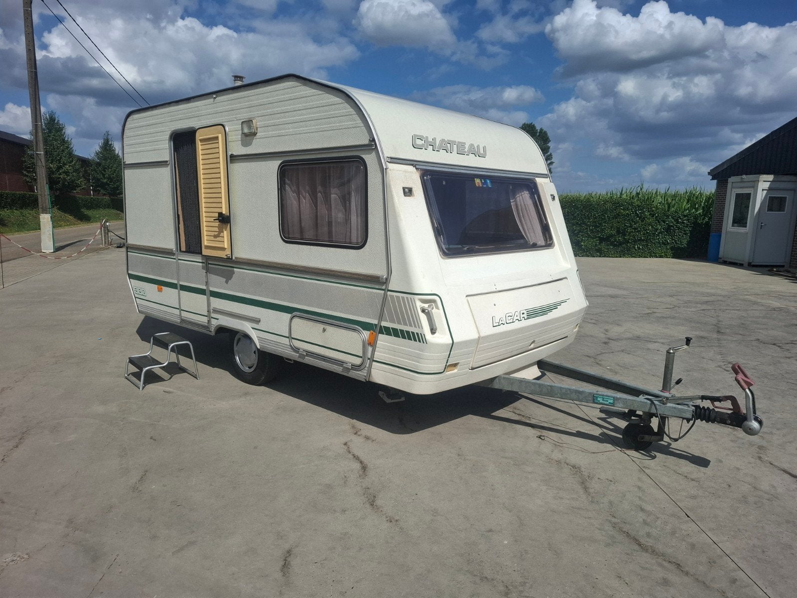 Nette Chateau Caravan - Keuringsvrij, Rijbewijs B, Caravans en Kamperen, Caravans, Particulier, Openslaande ramen, Chateau