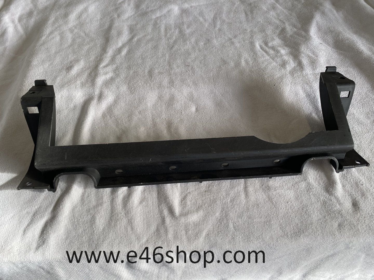 BMW E39 M TOURING ACHTERBUMPER INZET STUK OE 51127901487, Auto-onderdelen, -, -, Nieuw, Ophalen of Verzenden