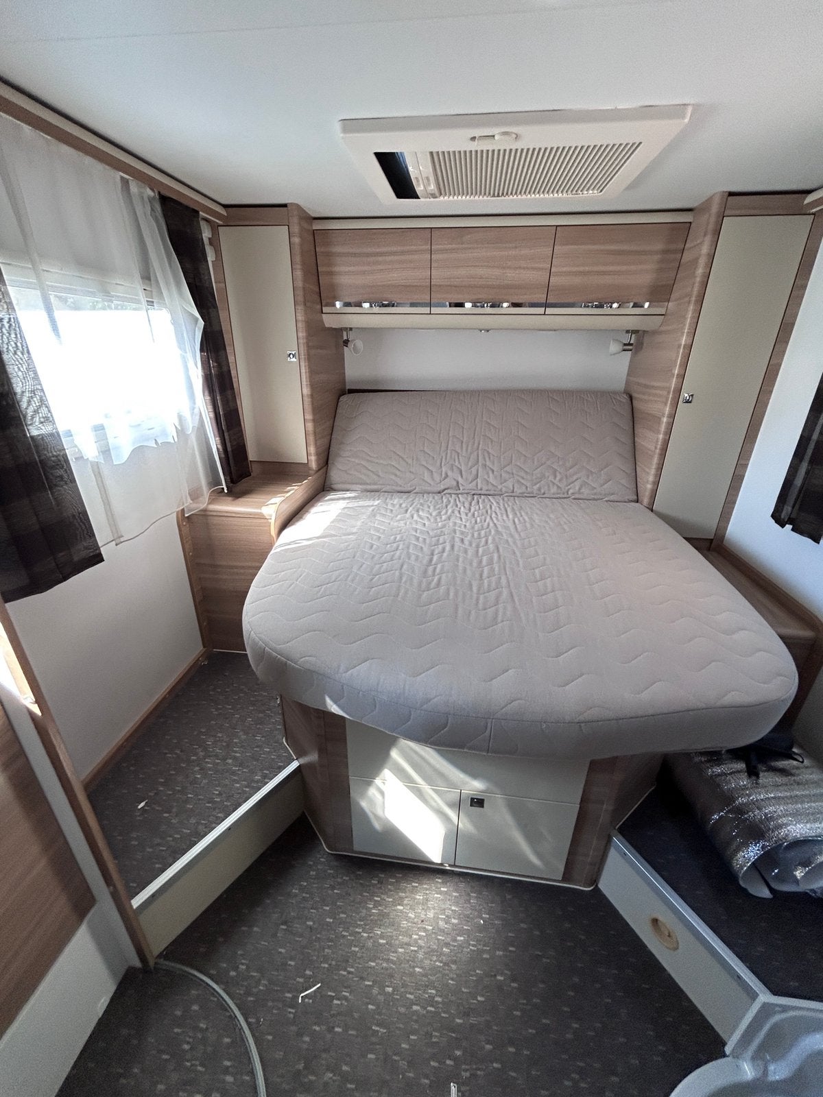 Camping car integral, Entreprise