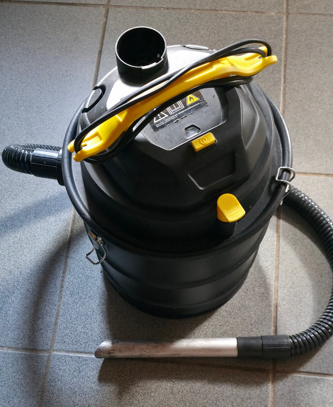 Aszuiger, Doe-het-zelf en Bouw, Ophalen