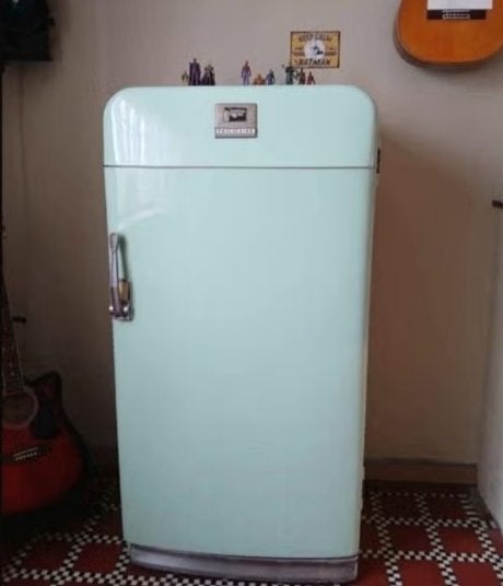 GRATUIT : FRIGO VINTAGE NON OPERATIONNEL, Enlèvement, Utilisé