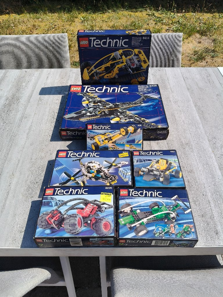 vintage verzameling Lego Technic 7 dozen als nieuw, Kinderen en Baby's, Speelgoed | Duplo en Lego, Zo goed als nieuw, Lego, Complete set