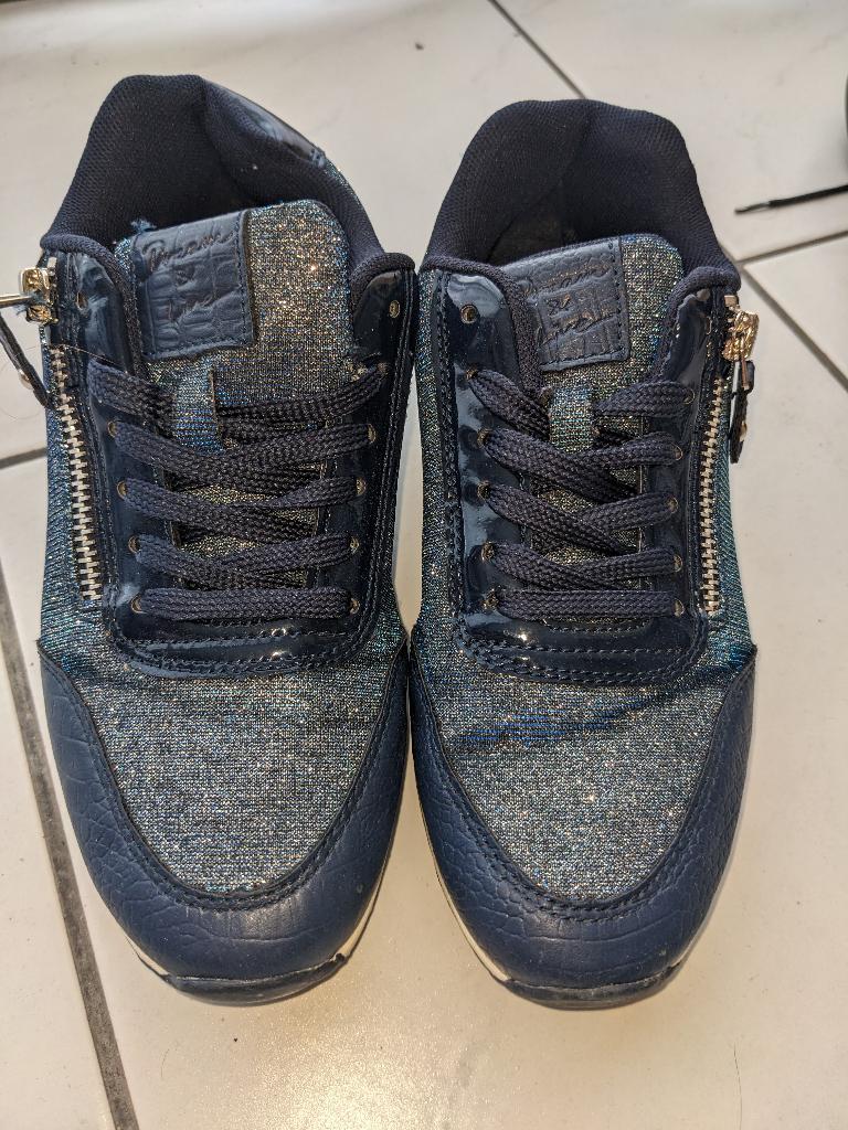 5x Sneakers, Instappers, Derby's, Ophalen, Zo goed als nieuw, Instappers
