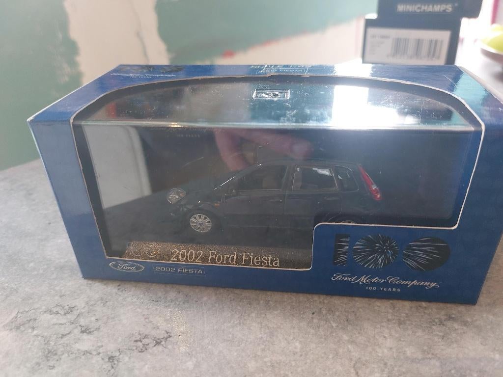 Minichamps Ford Fiesta de 2002 Spécial 100 ans de Ford, Ophalen of Verzenden, Nieuw, Auto, MiniChamps