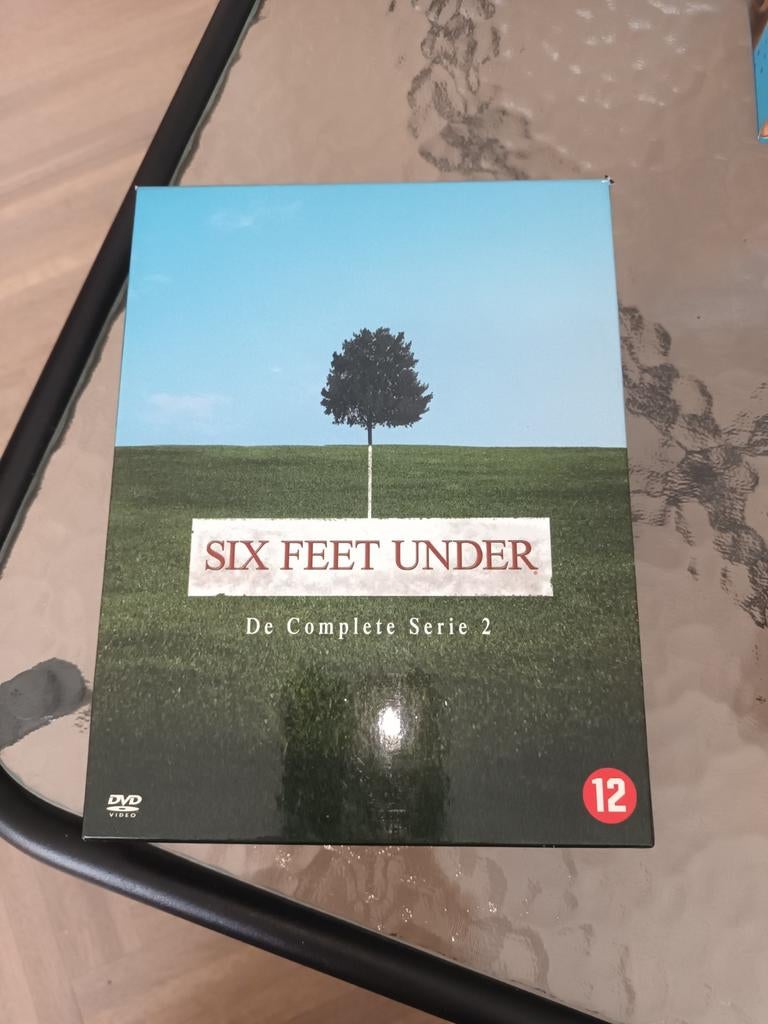 Dvd's six feet under de complete serie 2, Enlèvement