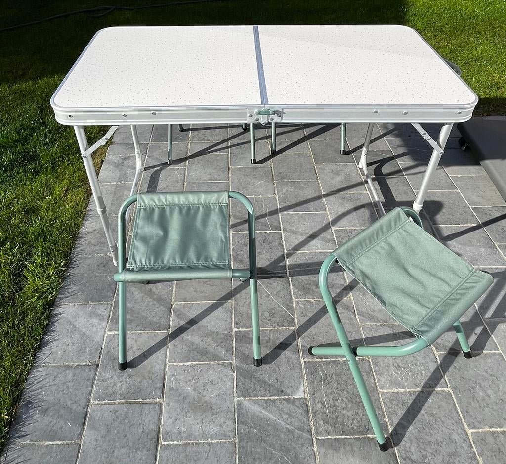 Opklapbare campingtafel met 4 krukken, Caravans en Kamperen, Ophalen, Zo goed als nieuw, Campingtafel