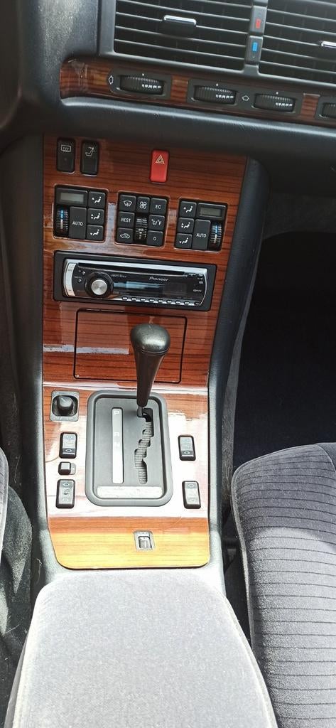 Mercedes 300SE U9, foto 8